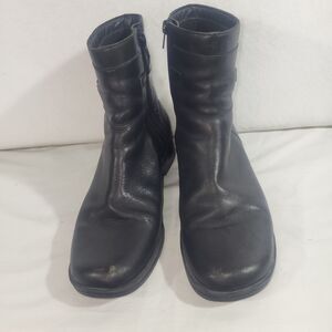 Clarks Black Leather Low Heel Ankle Boot sz 8 1/2